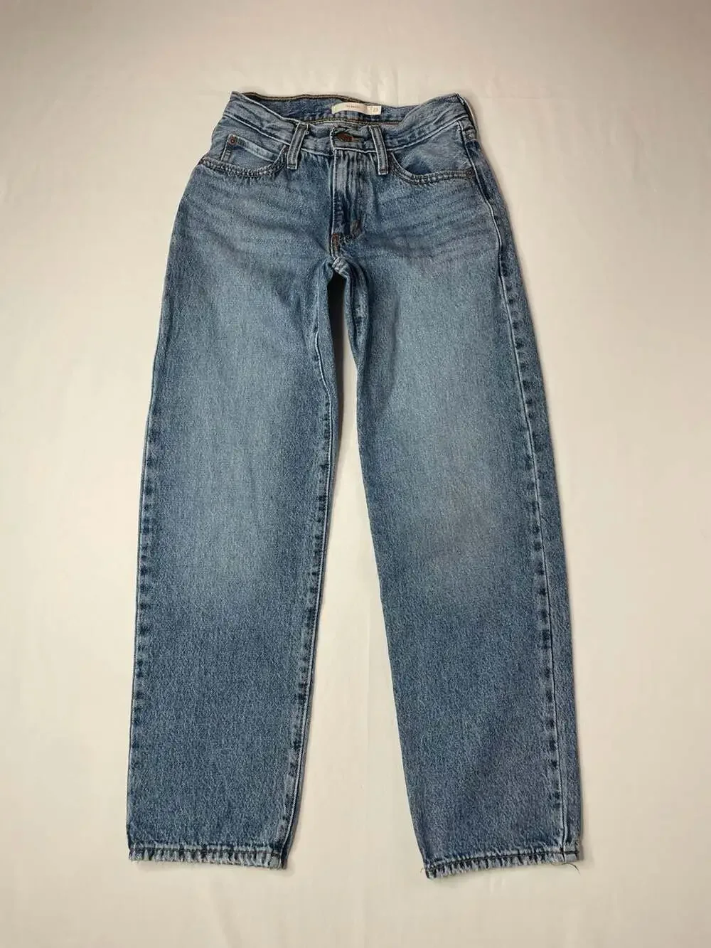 Levi's '94 Baggy Jeans Women's Size W23 L31 Light Wash Straight Leg Denim